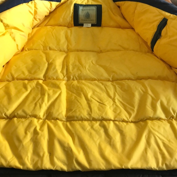 Northwest Territory Winter Coat Size Medium - Picture 10 of 16